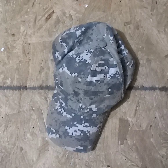 Hat - Picture 1 of 2